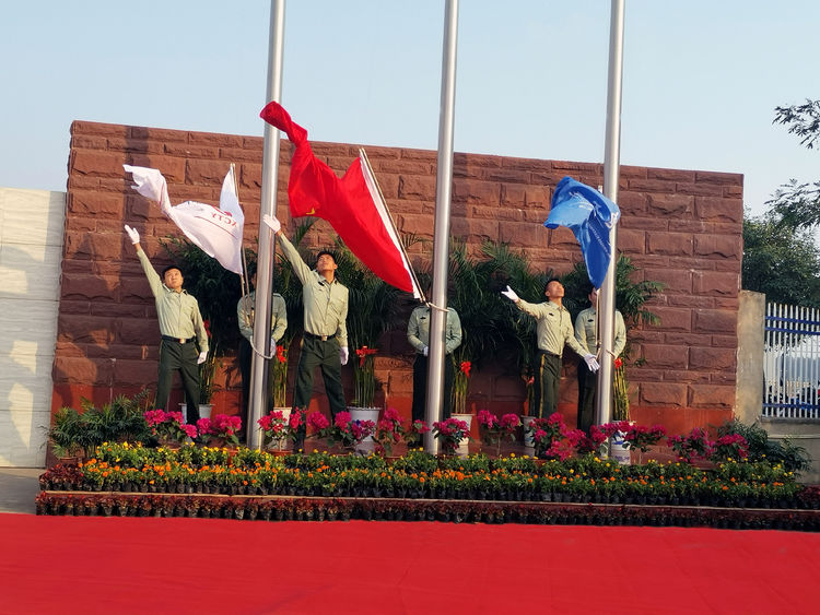 热烈庆祝中华人民共和国成立70周年——利来·国际【w66·COM最给力】最老牌官方网站APP
十一升旗活动